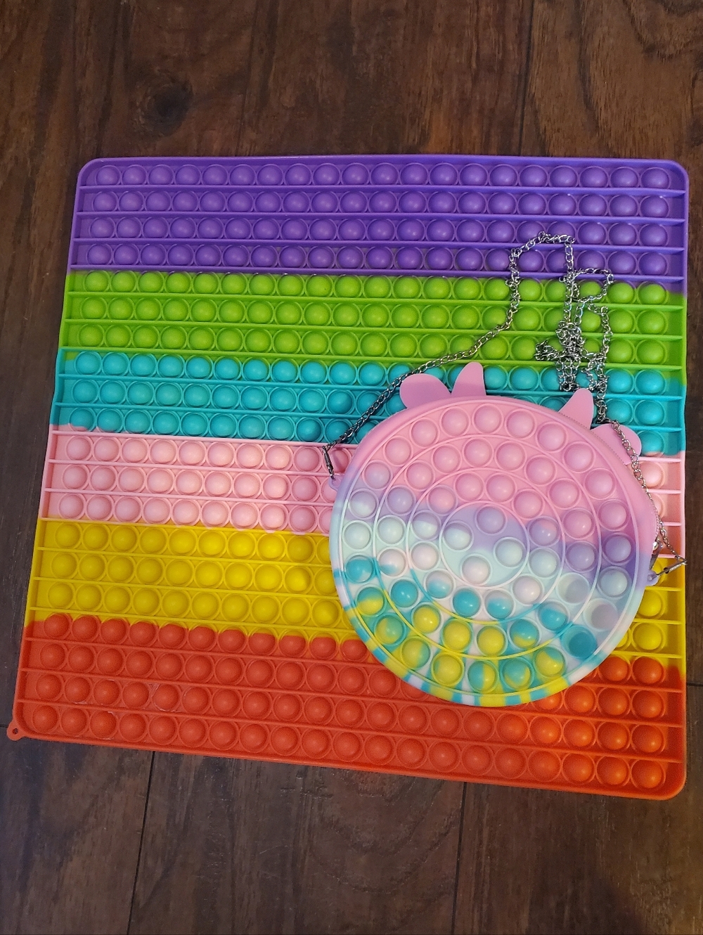 🌻 3/$20 Deal! ✨️Bundle✨️Kids Rainbow Pop-It Fidget Toy & Pastel Round Crossbody
